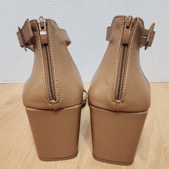NWT Torrid 11WW Square Toe Ankle Strap Demi Wedge Cognac Tan Sandals 11 Wide - Picture 11 of 15